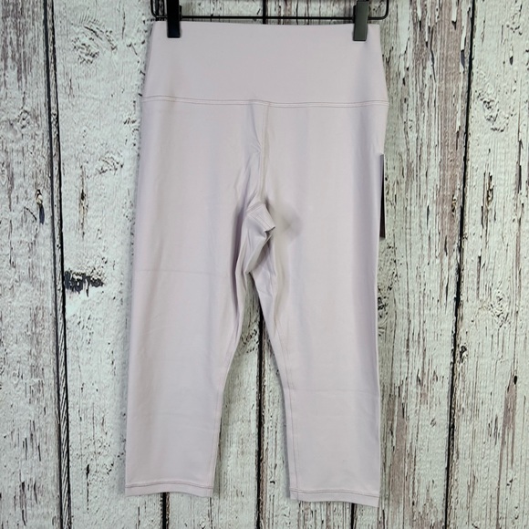 🏷️NWT Athleta Transcend Capri Legging High Rise Lilac Sky Purple Size Medium $79